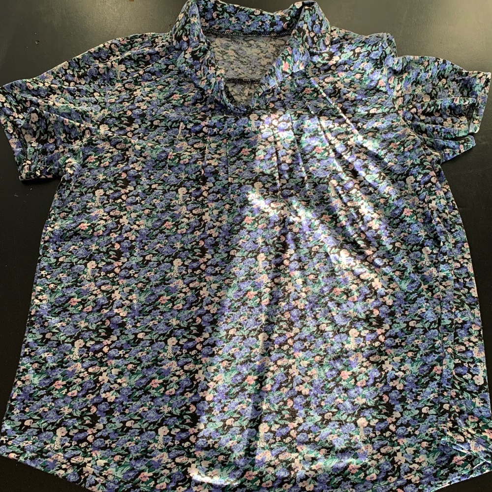 Floral Pleated-Front Collared Top – Size XL